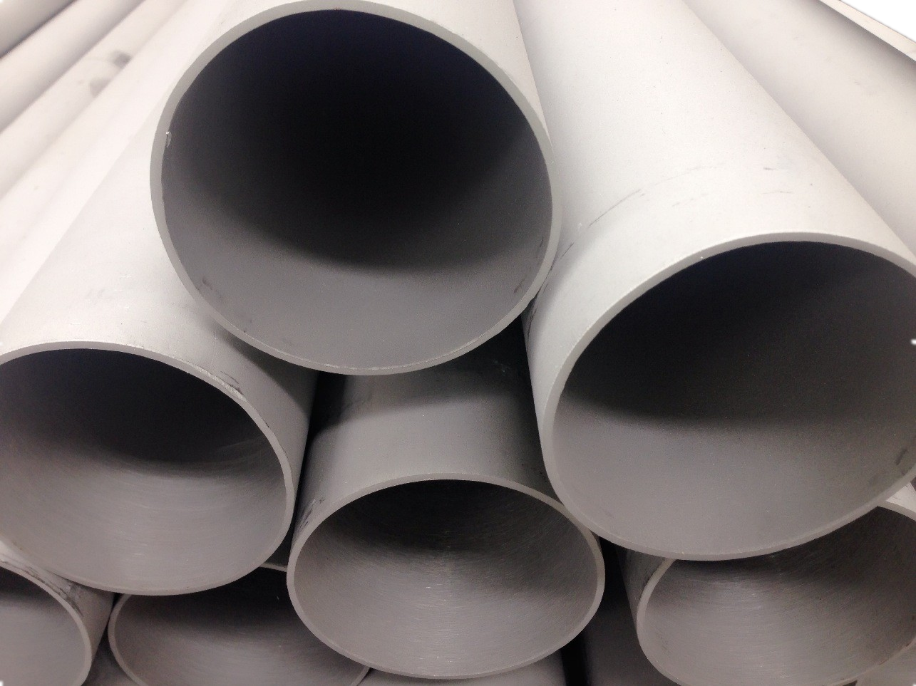 Stainless Steel Seamless Pipes & Tubes